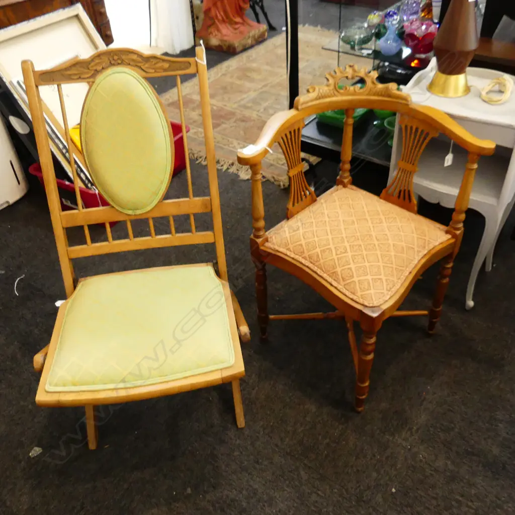 FOLDING CHAIR & CORNER CHAIR Image 1++