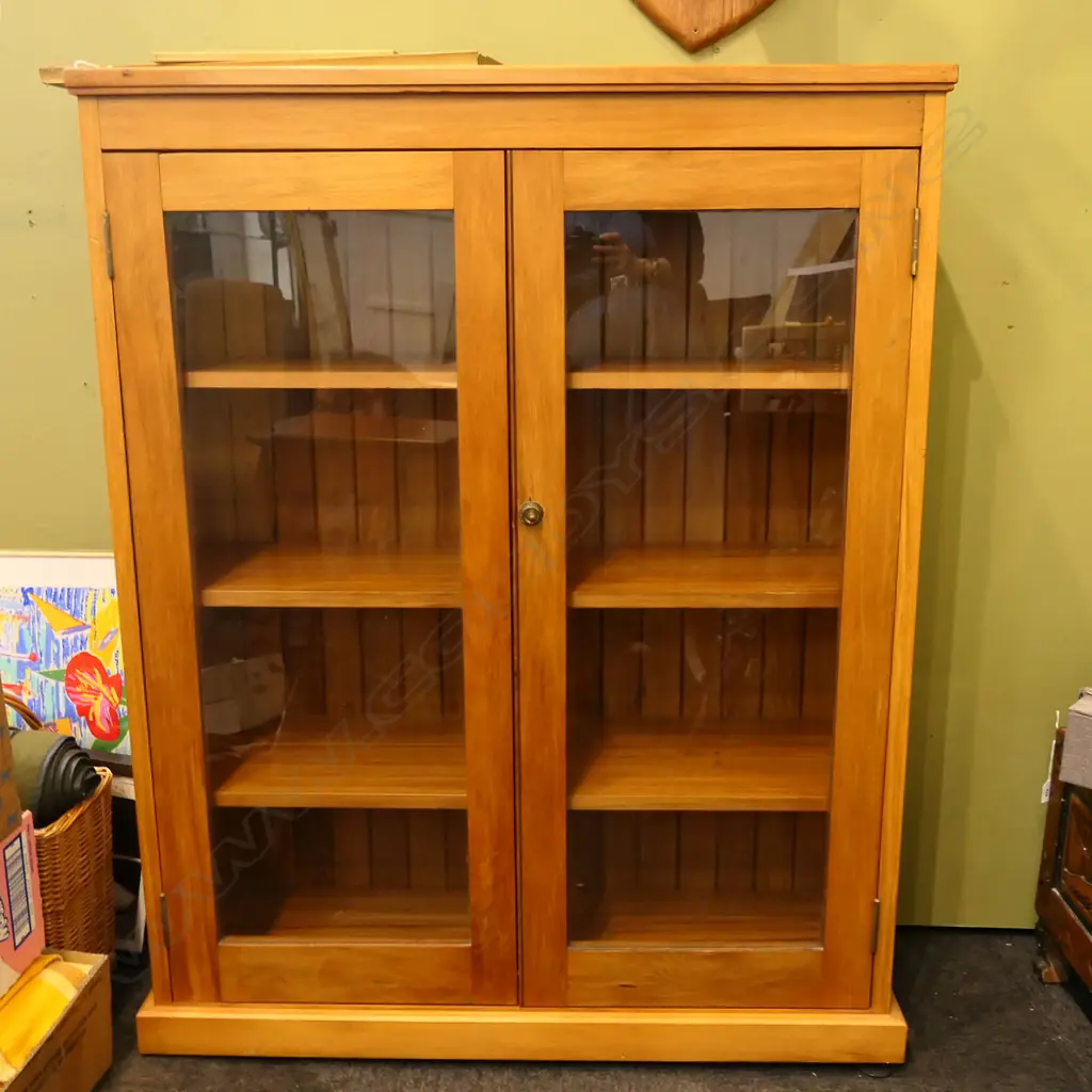 LG WOODEN DISPLAY CABINET 1025x360x1310mm Image 1++