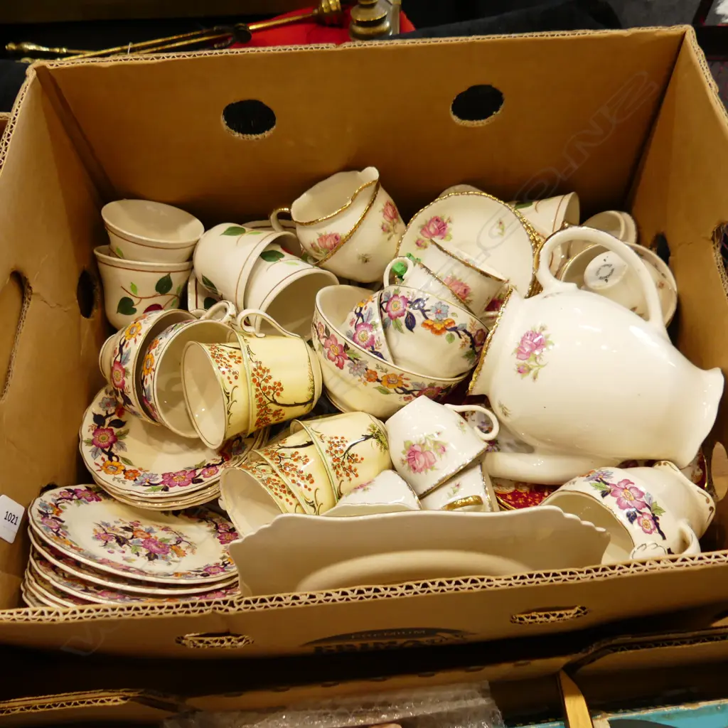 BOX LOT WOODS IVORY PAT COFFEE SET & PART TEASET Image 1++