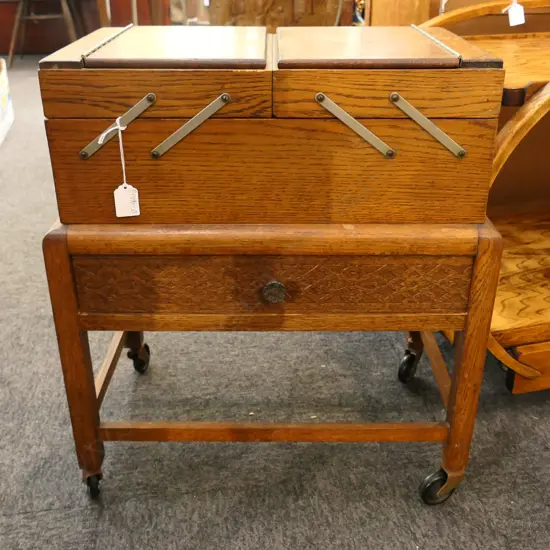 OLD OAK CONCERTINA SEWING BOX FREESTANDING 