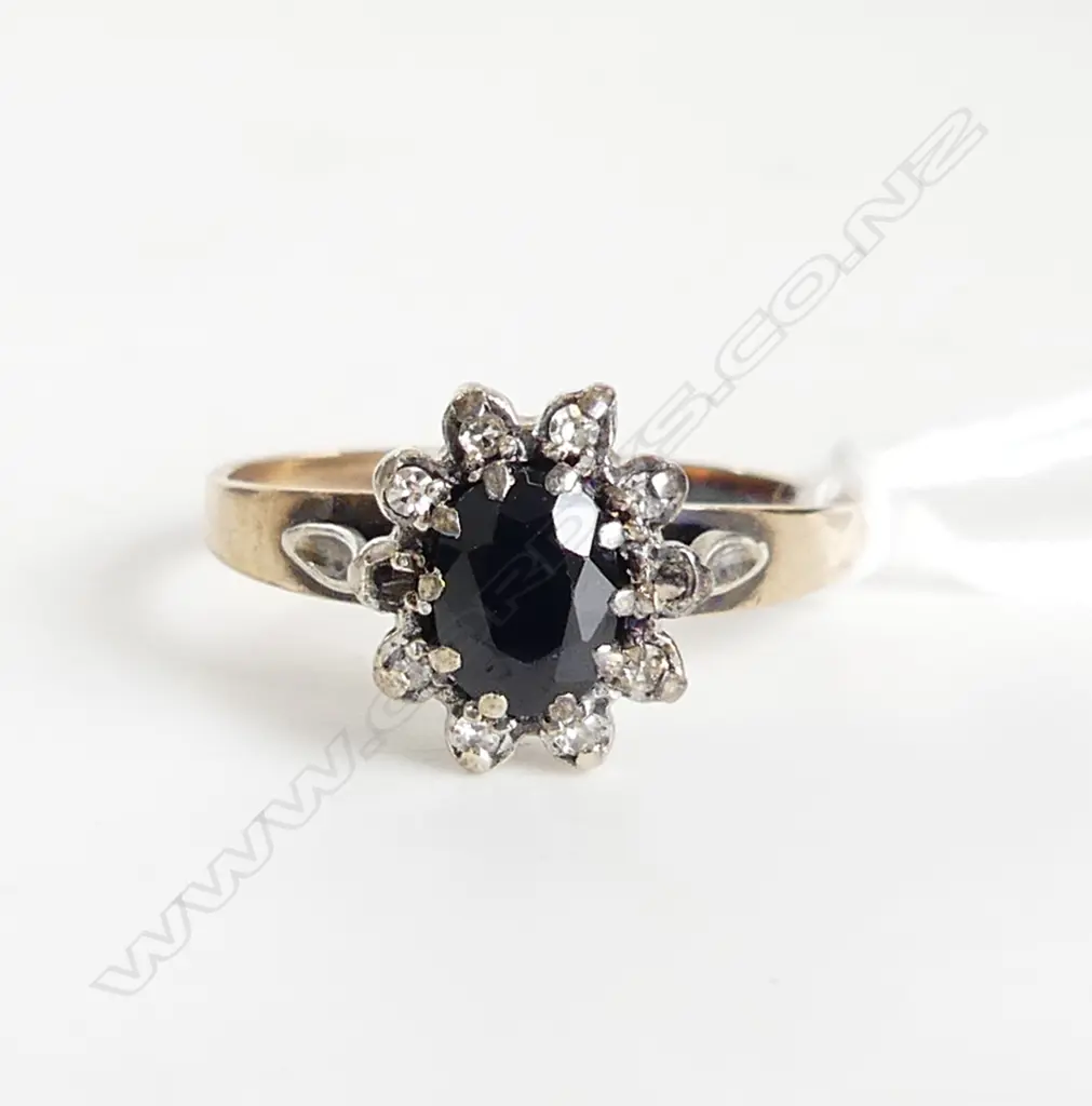 9ct SAPPHIRE & DIAMOND CLUSTER RING, 2.9gm, SIZE U  stones missing Image 1++