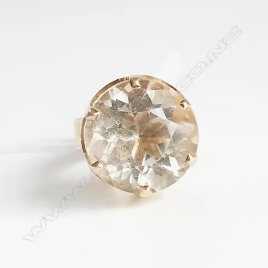 14CT PALE CITRINE RETRO COCKTAIL RING - FINLAND, DIA.17mm, SMALL CHIP TO EDGE