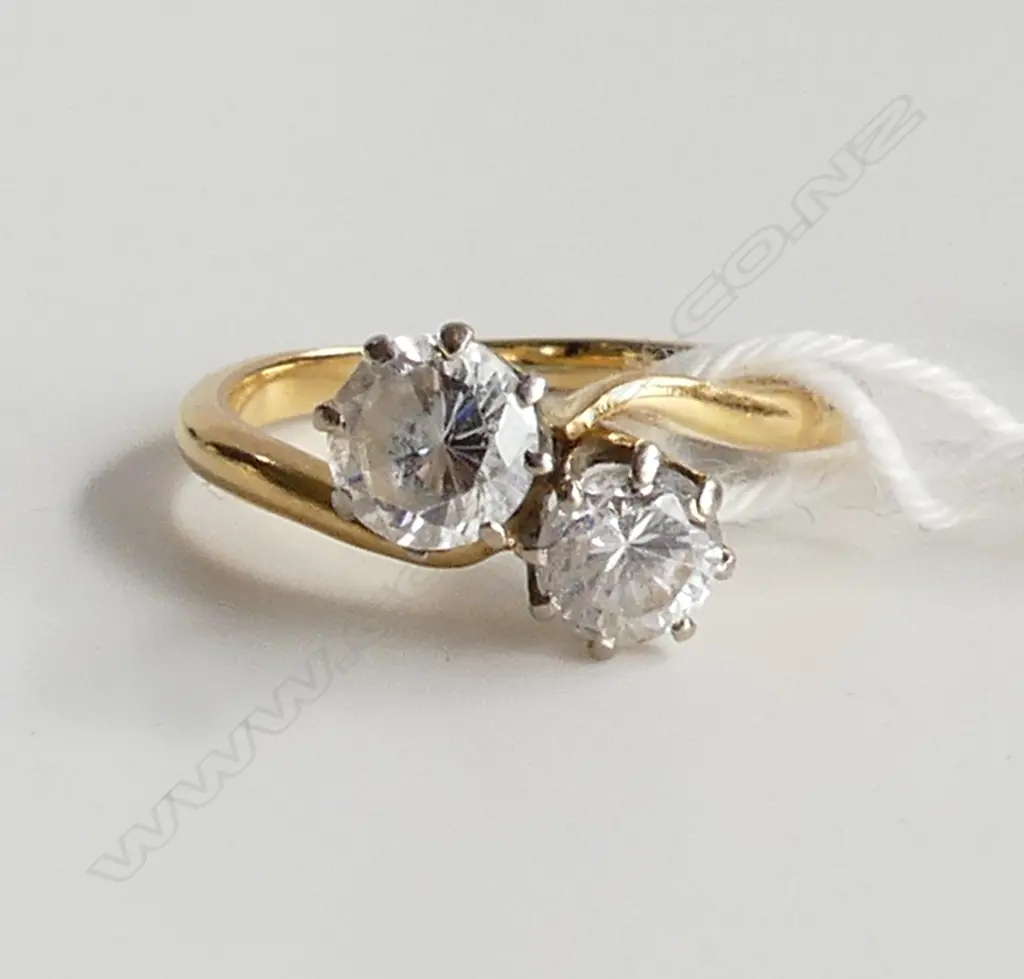 14CT (UNMARKED - TESTED) & CZ RING 3.2 GRAMS  SIZE L 1/2 Image 1++