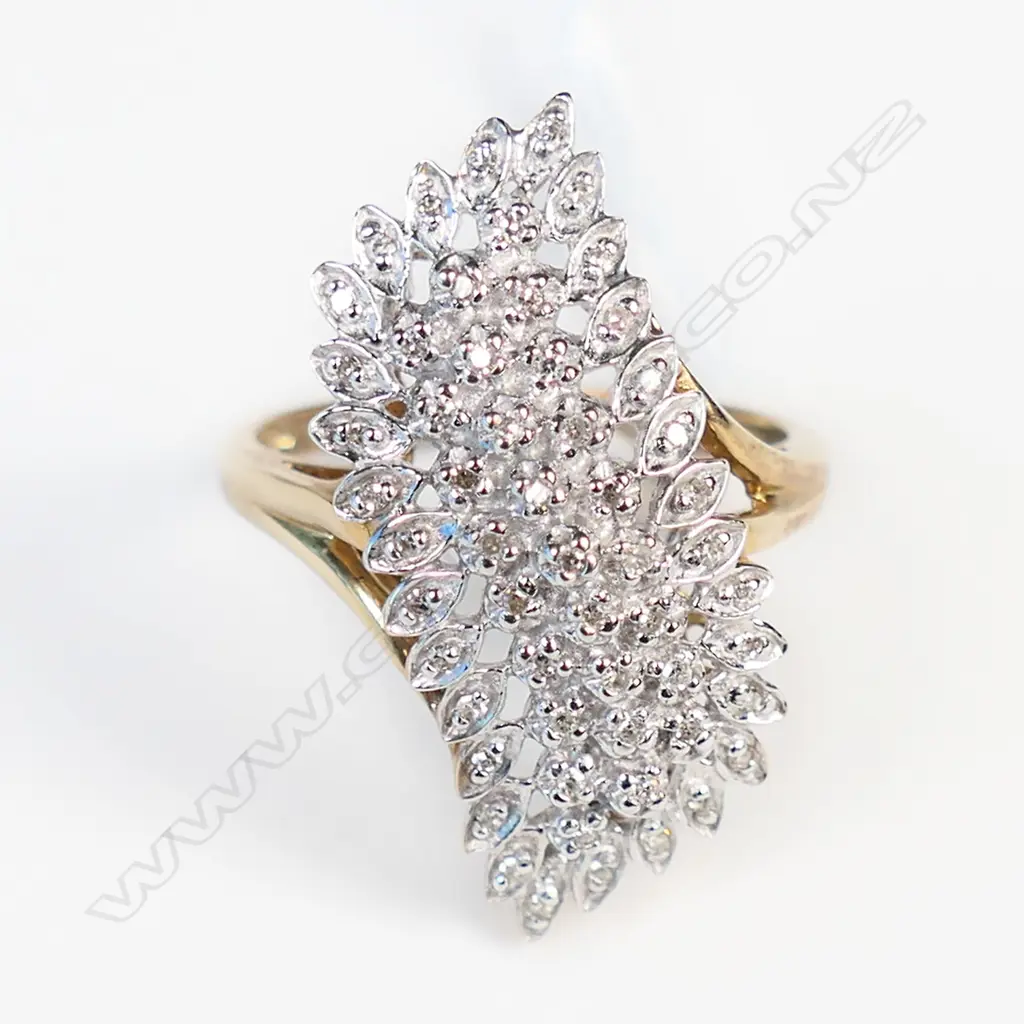 9CT GOLD RETRO DIAMOND DESIGNER RING 3.83gms Image 1++