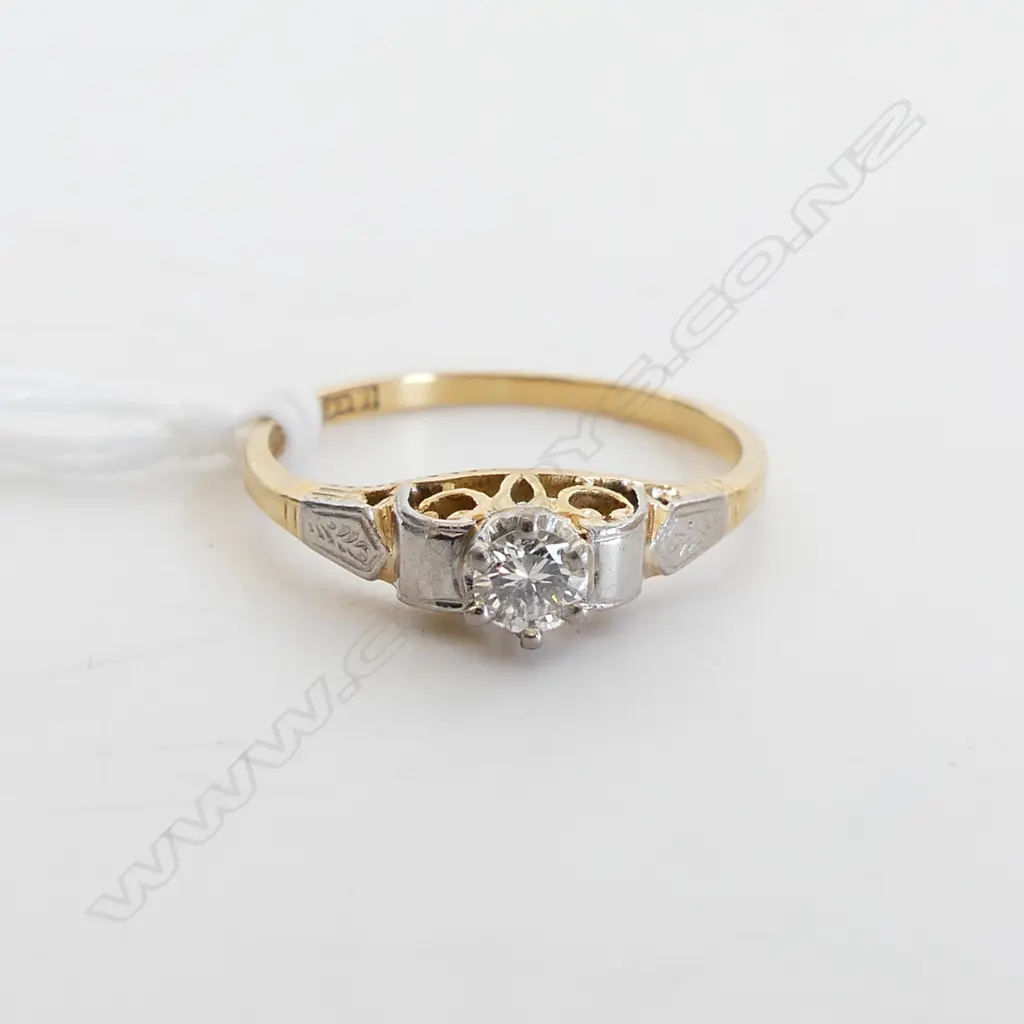 18CT DIAMOND SOLITAIRE RING, 0.18CT, 2Ggms  SIZE N 1/2 Image 1++