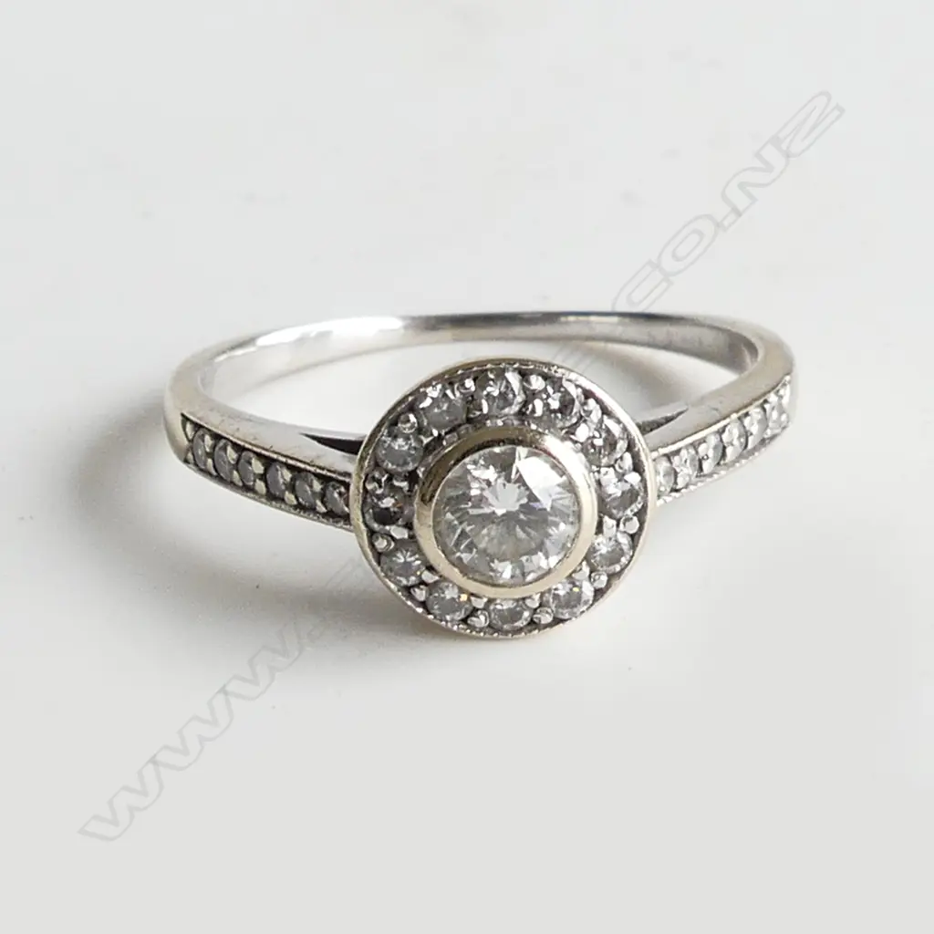 18CT WHITE GOLD AND DIAMOND RING TDW 0.50ct (with valuation) Image 1++