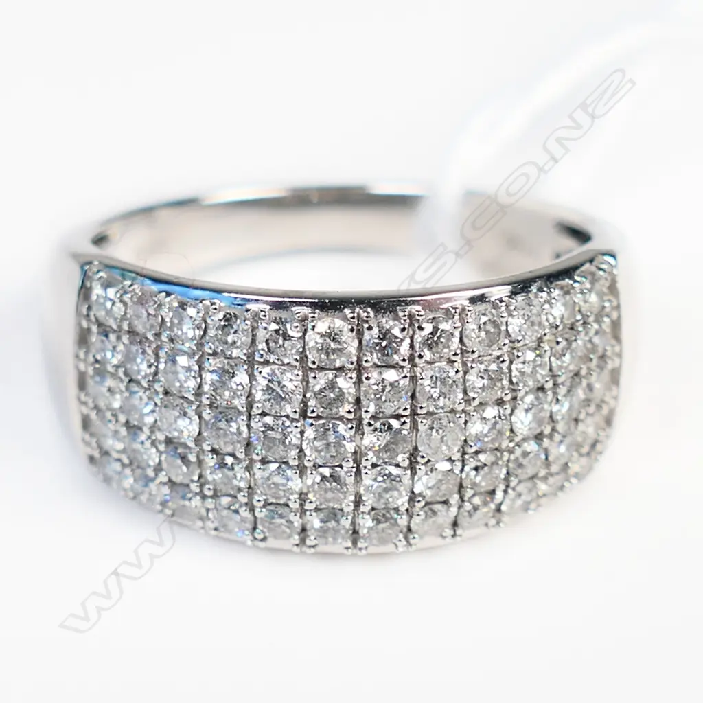 10CT WHITE GOLD DIAMOND CLUSTER RING 4.43gms Image 1++