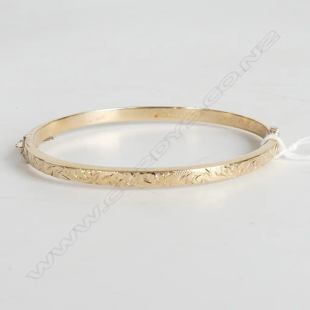 9ct GOLD HINGED BANGLE, 7.2gm Image 1++