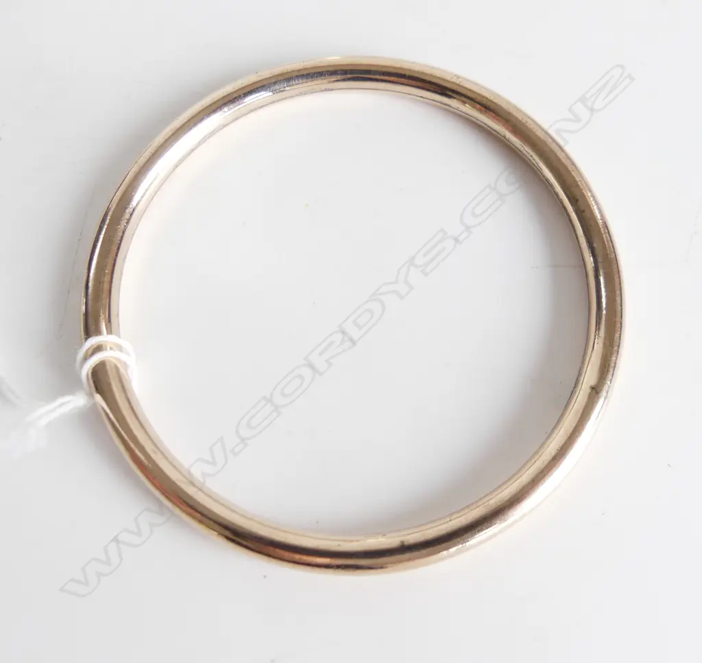 9ct GOLD PLATED  HOLLOW LRG BANGLE Image 1++