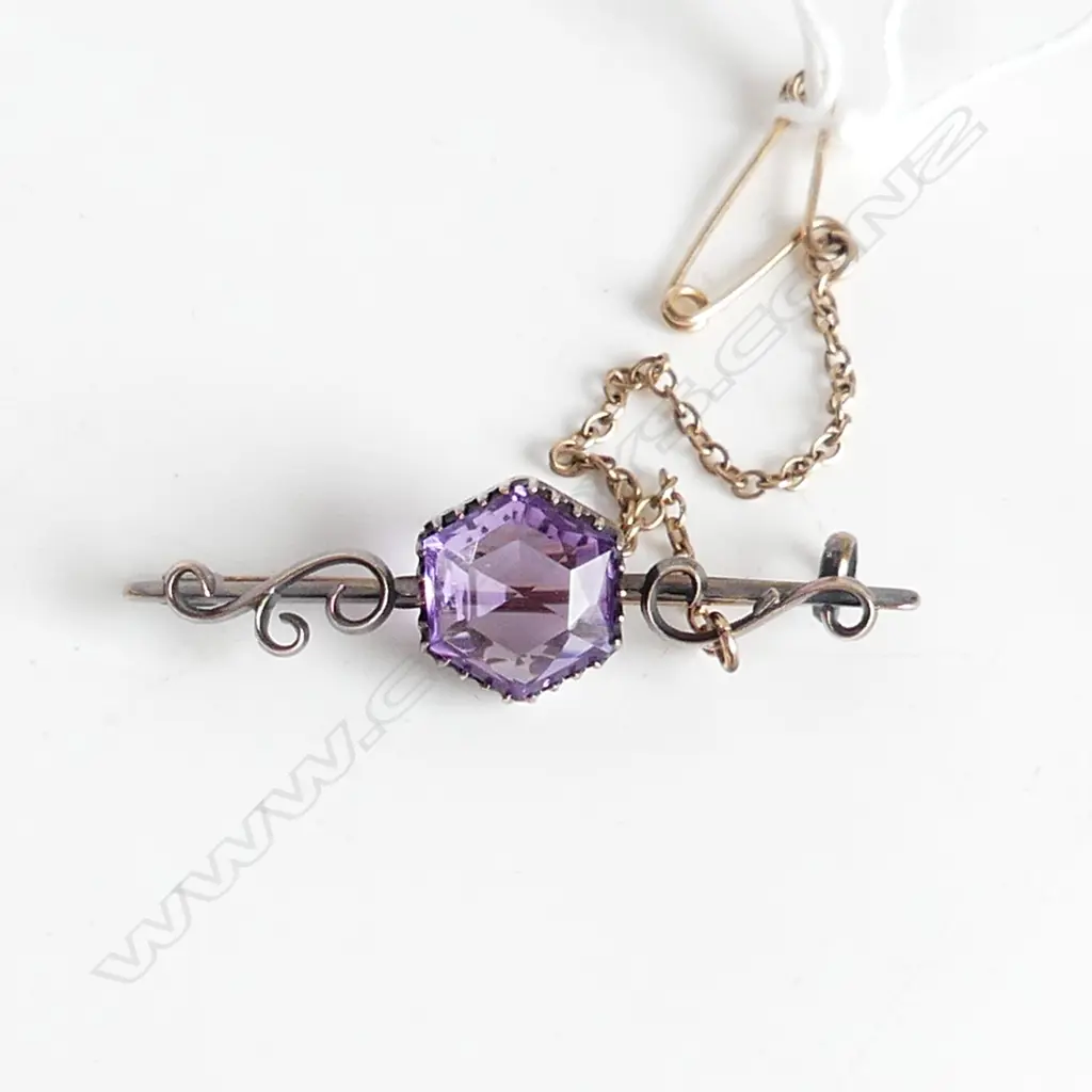 15CT AMETHYST BAR BROOCH 4.6GM S   Image 1++