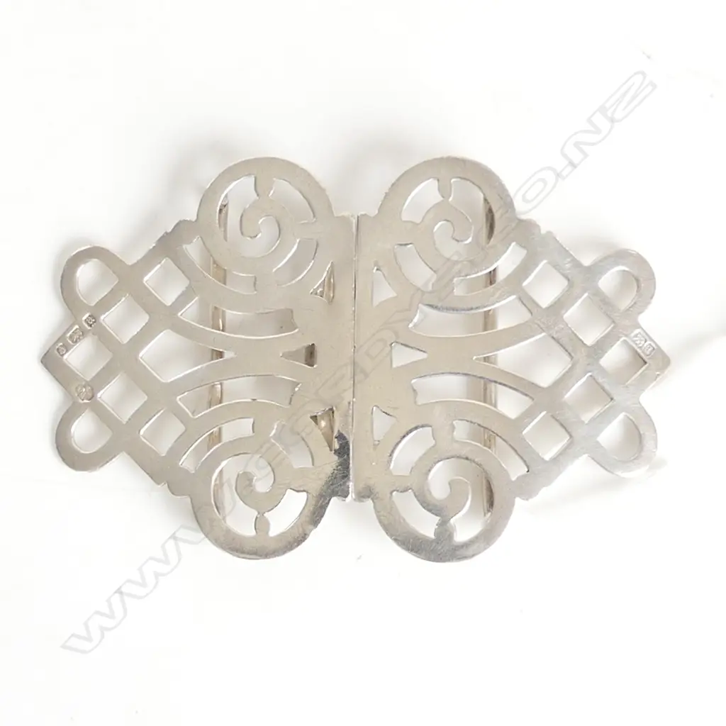 ST SILVER NURSES BUCKLE 1901 Image 1++