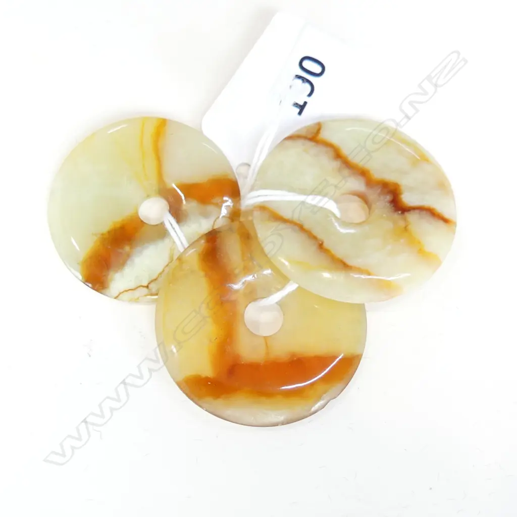 3 JADE DISC PENDANTS DIA 35mm Image 1++