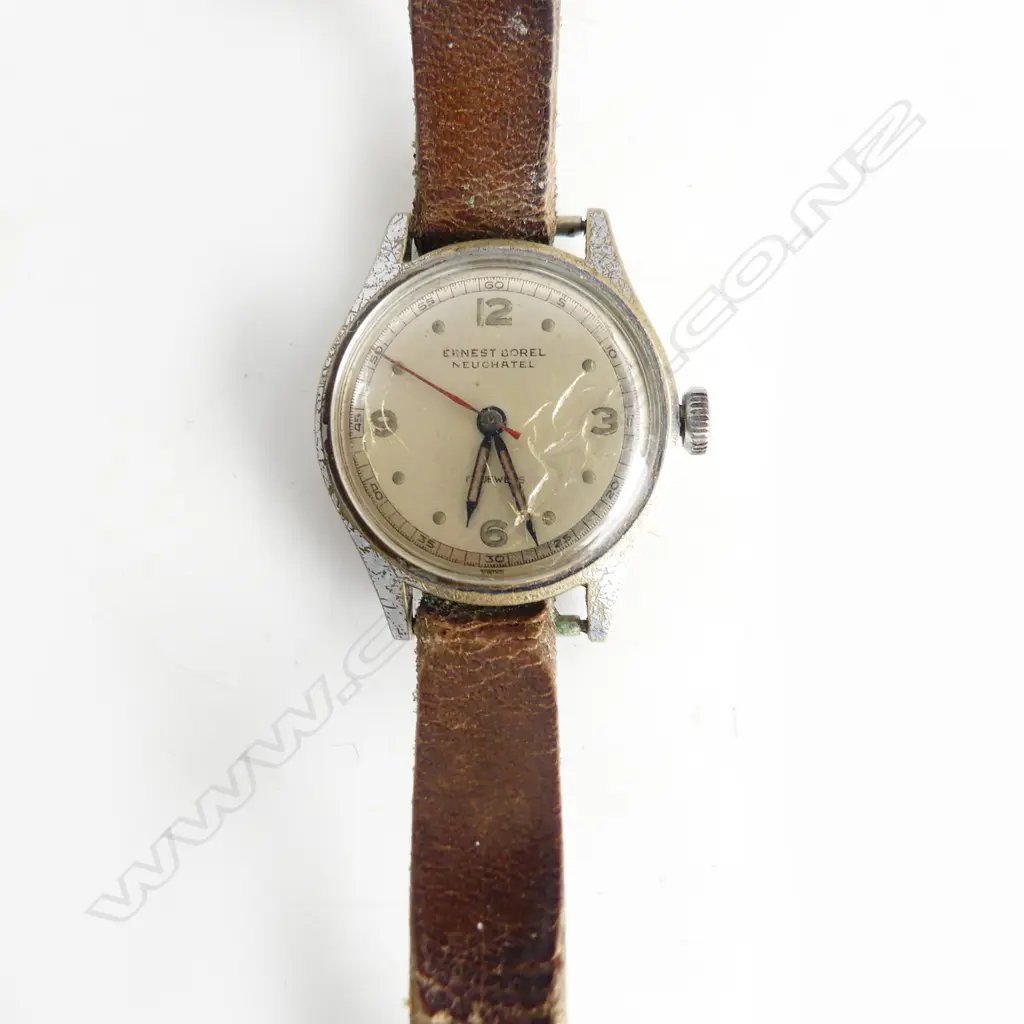 c1940's ERNST BOREL 17 JEWEL WRIST WATCH MID SIZE running showing wear Image 1++