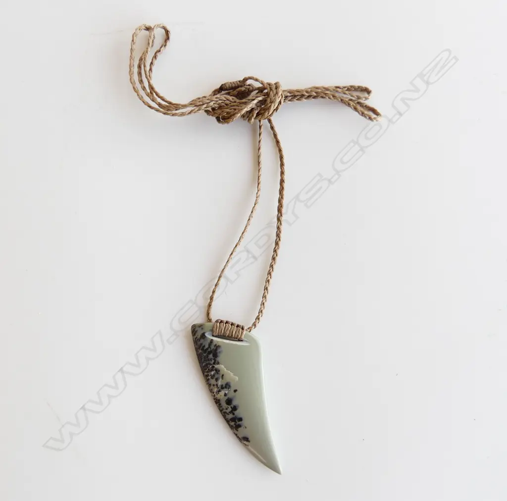 KURTIS BELL carved pounamu (gem dendritic) kokopu (trout) pendant with certificate 2019. L 70mm Image 1++