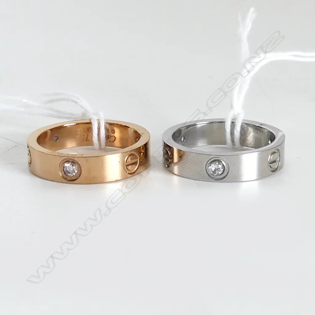 2 FASHION LOVE RINGS, GOLD & SILVER TONE IN BOXES Image 1++