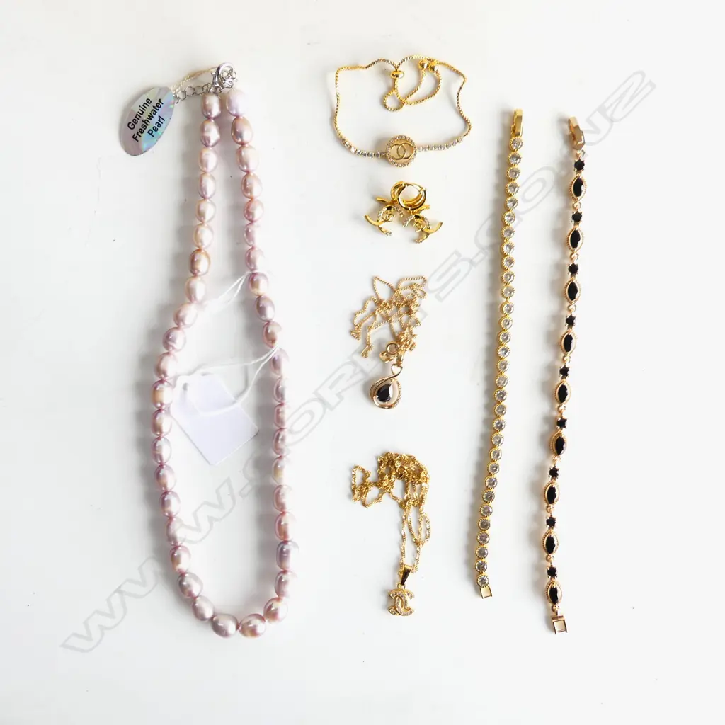 PEARL NECKLACE L.450mm + 6 PCES GOLD TONE COSTUME JEWELLERY; CHANEL STYLE ETC Image 1++