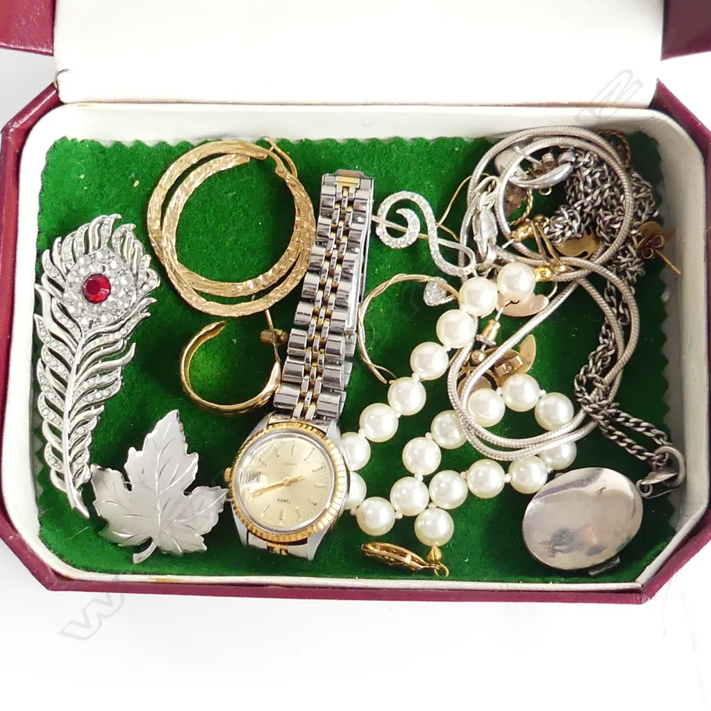 ASST. JEWELLERY INCL. 9CT HOOP EARRINGS 35mm dia 1.2 GRAMS ETC Image 1++
