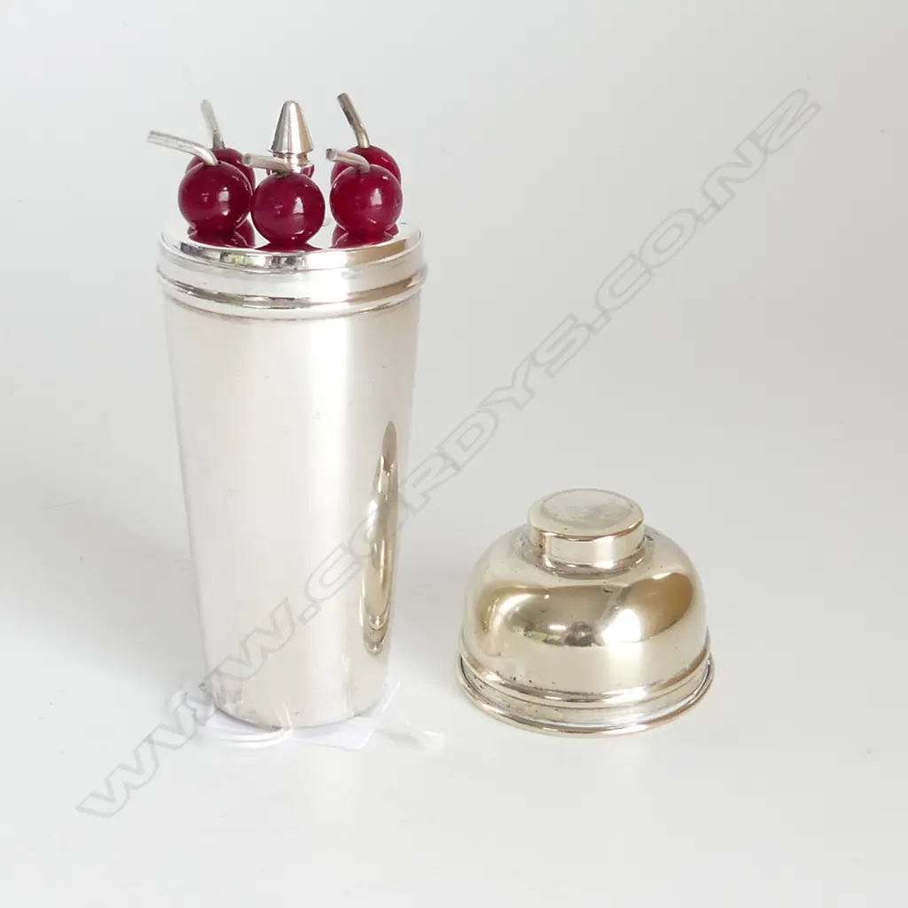 EPNS MINIATURE COCKTAIL SHAKER HOLDING COCKTAIL STICKS Image 1++