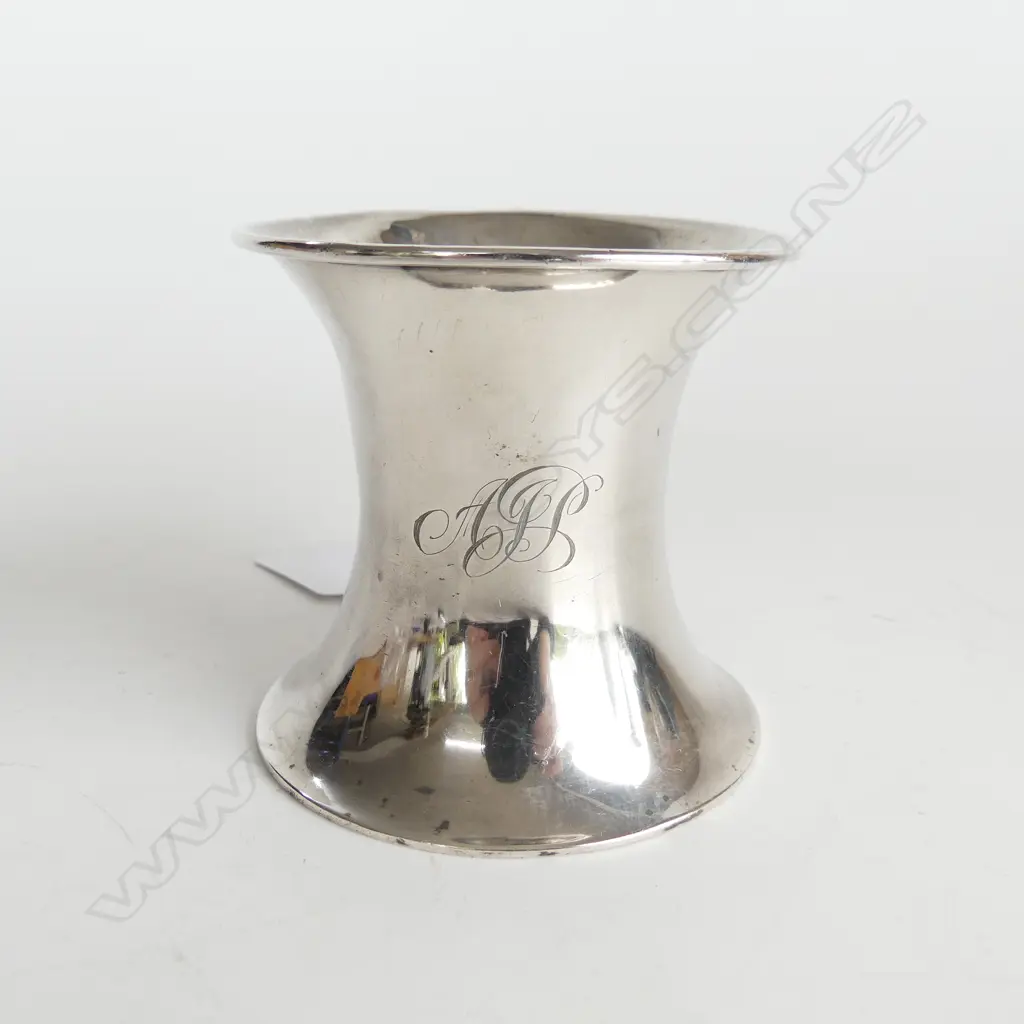 S/SILVER CHRISTNING MUG 107GRMS Image 1++