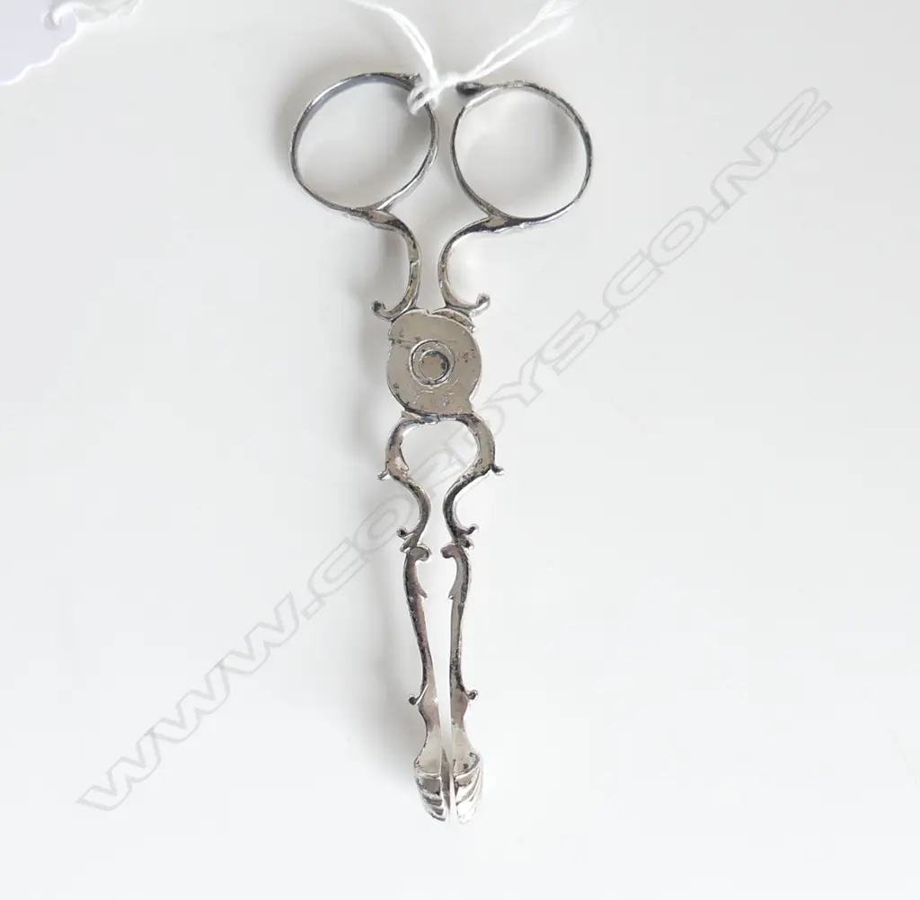 GEORGIAN SILVER SUGAR NIPS Image 1++
