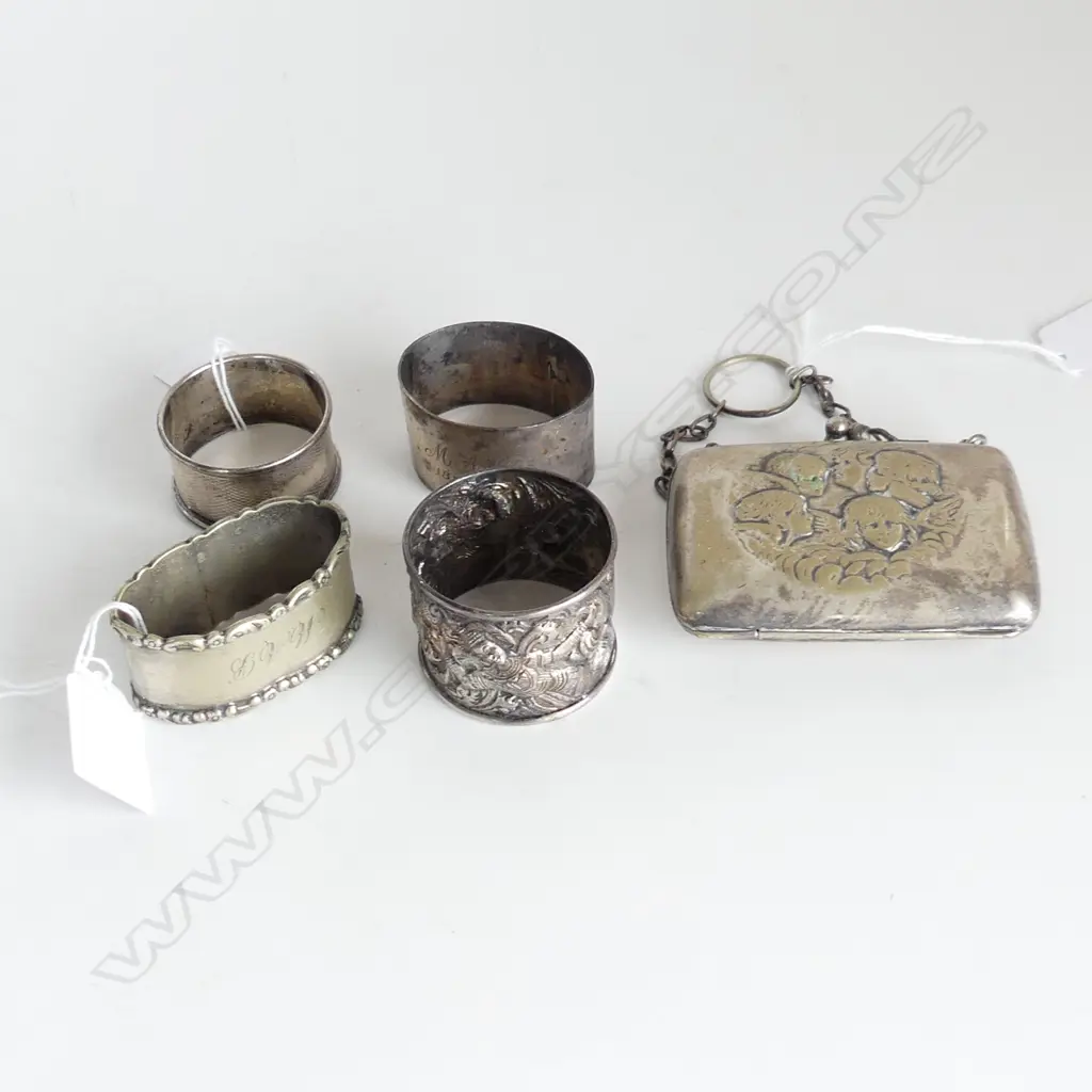 2 STG SILVER NAPKIN RINGS WITH 2 EP AND REYNOLDS ANGELS EP PURSE L 900 MM Image 1++