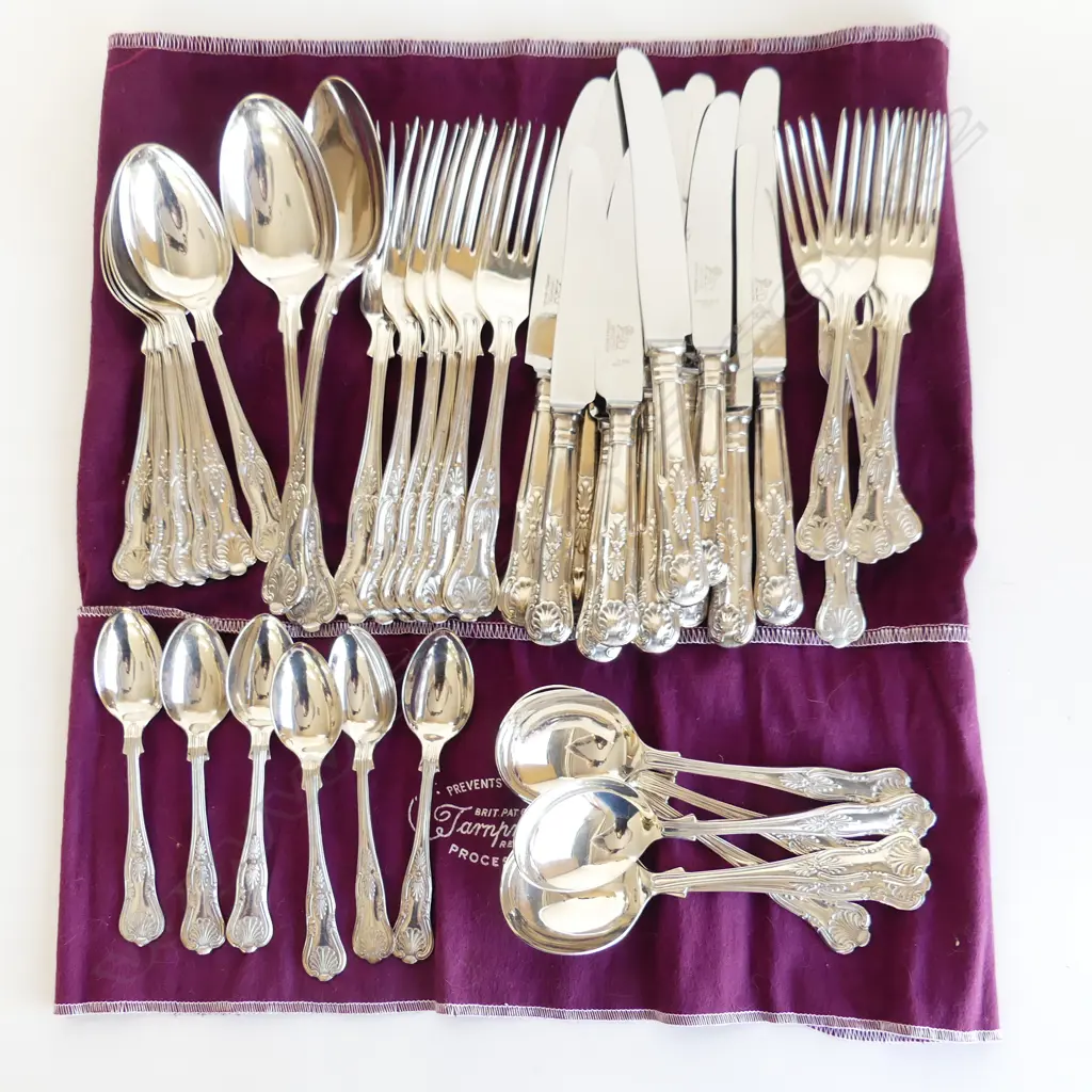 UNUSED SHEFFIELD 'LANCASTER' CUTLERY SET, 6 SETTING, SHELL MOTIF Image 1++