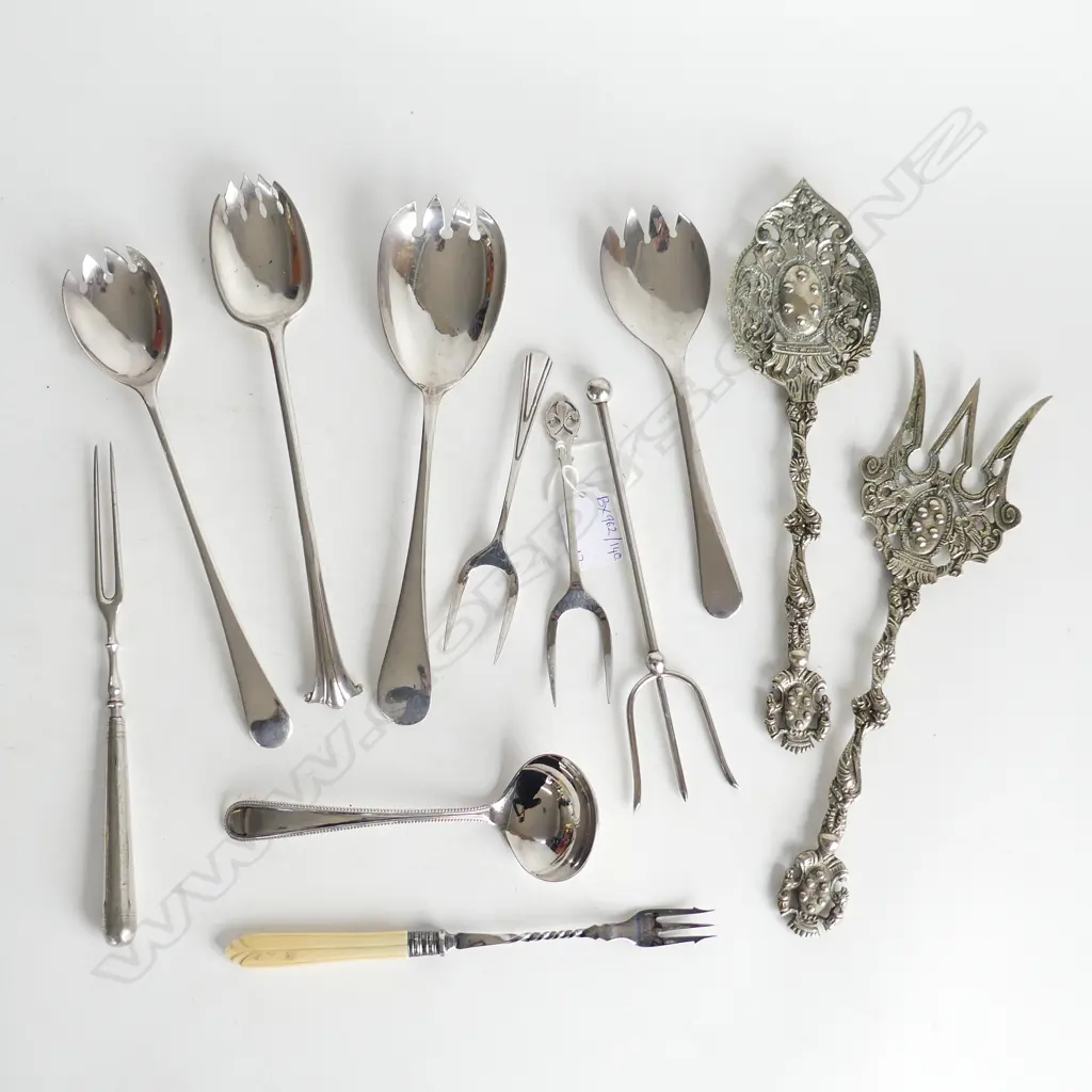ASST. SILVER PLATE SERVING CUTLERY ETC Image 1++