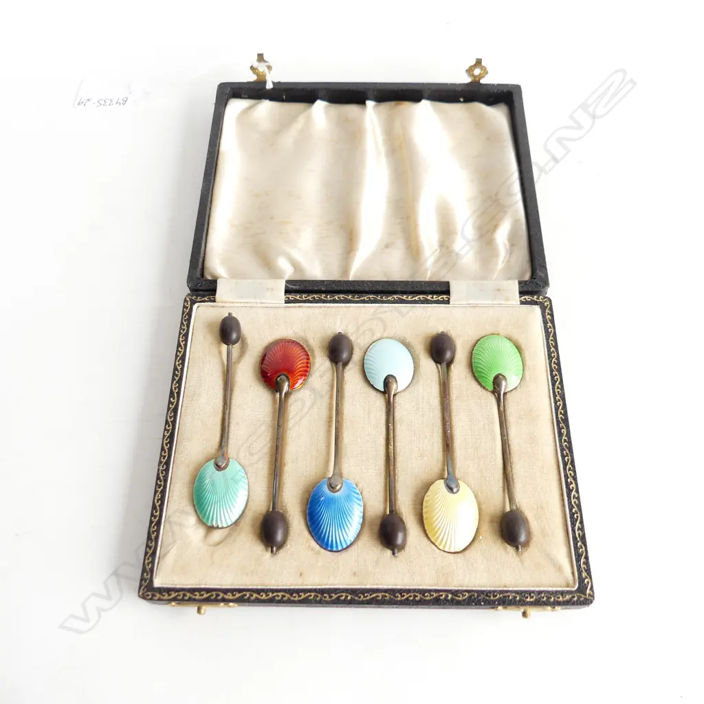 BOXED ENAMEL 'COFFEE BEAN' SET 6 TEASPOONS, ONE WITH LITTLE CHIP. Image 1++