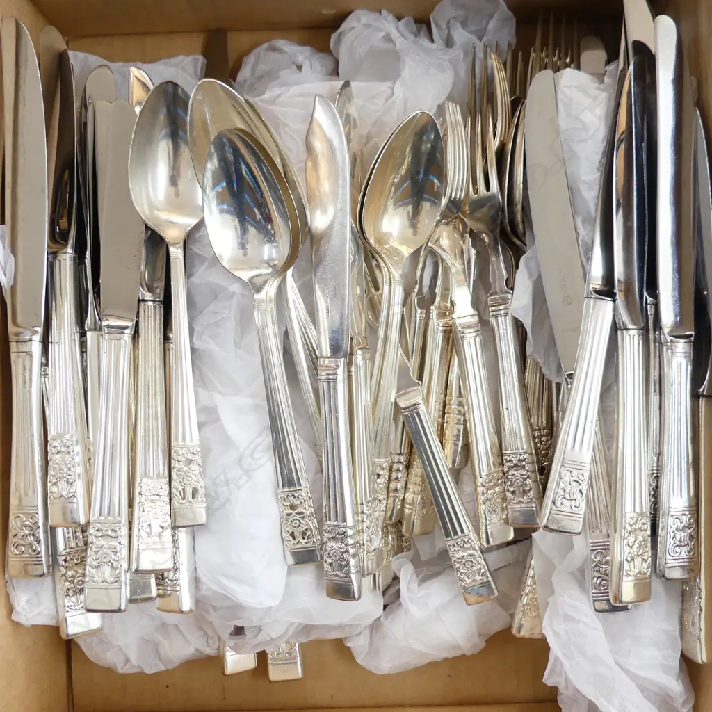 CUTLERY, LARGE SET 'COMMUNITY' STAINLESS STEEL, UNUSED Image 1++