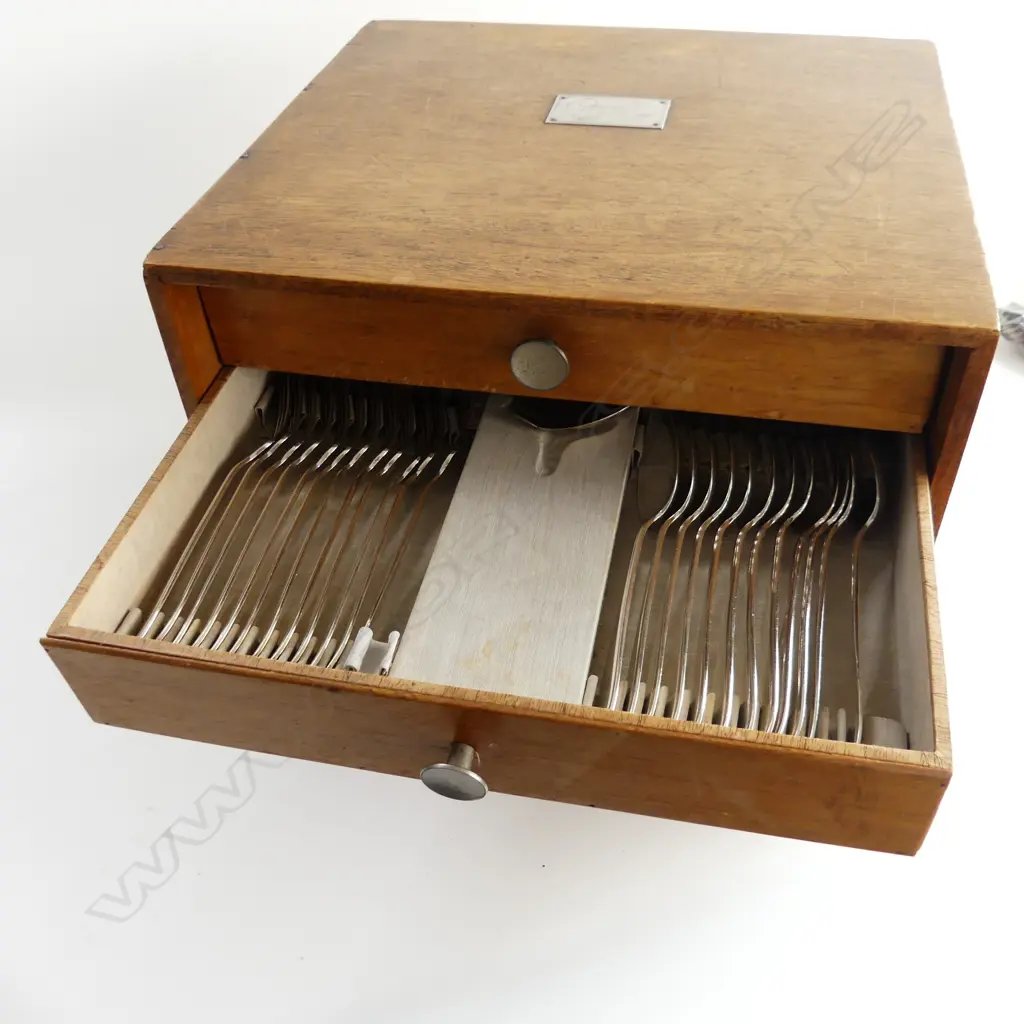 'GERO 90 SILVER' S/PLATE BOXED 81 PCE CUTLERY CANTEEN 12 PLACE SETTING Image 1++