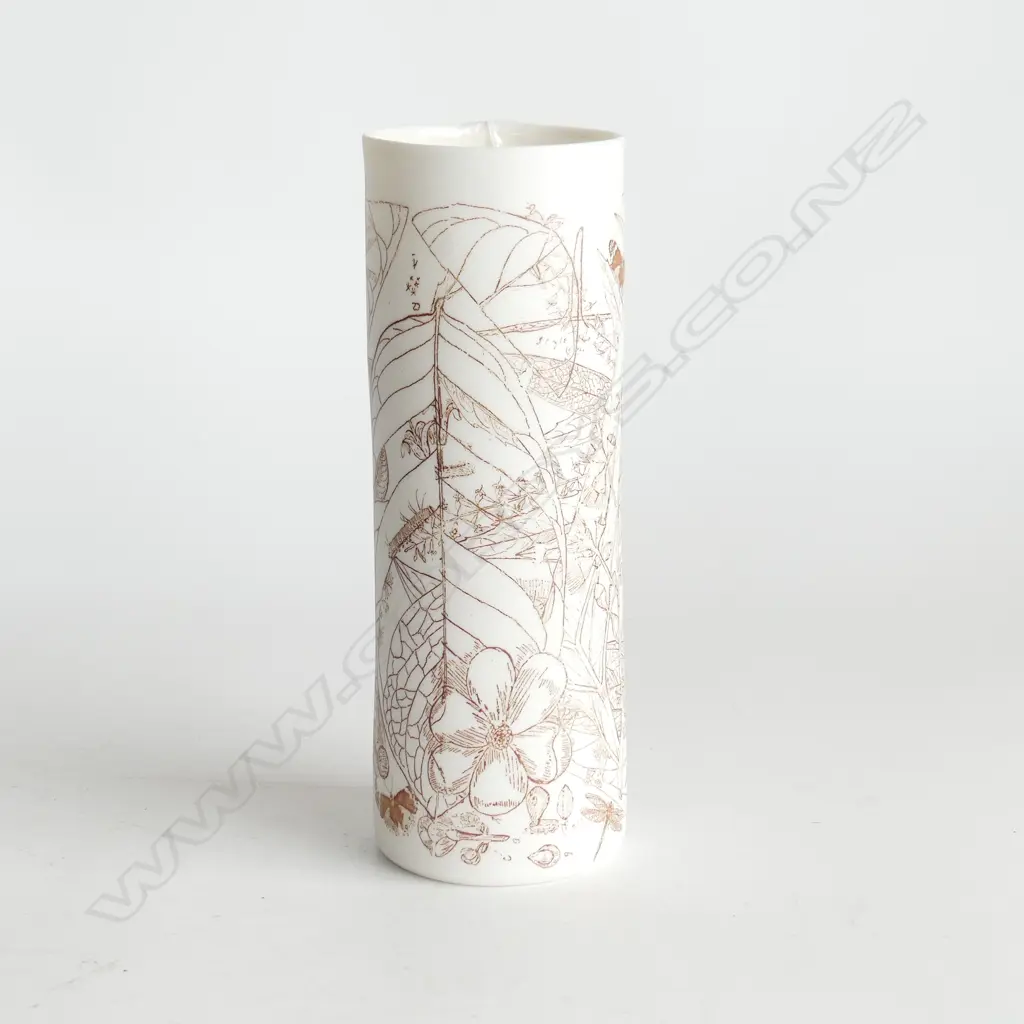 MOLLIE BOSWORTH (Australian) cylinder vase finely incised H.198mm Image 1++