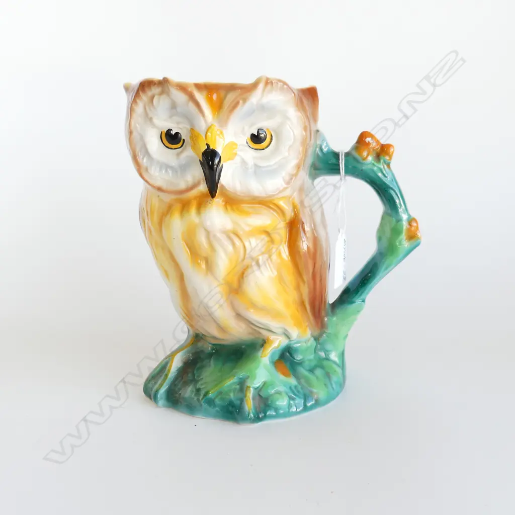 OWL VASE, FALCONWARE, H.200mm, frit on handle Image 1++