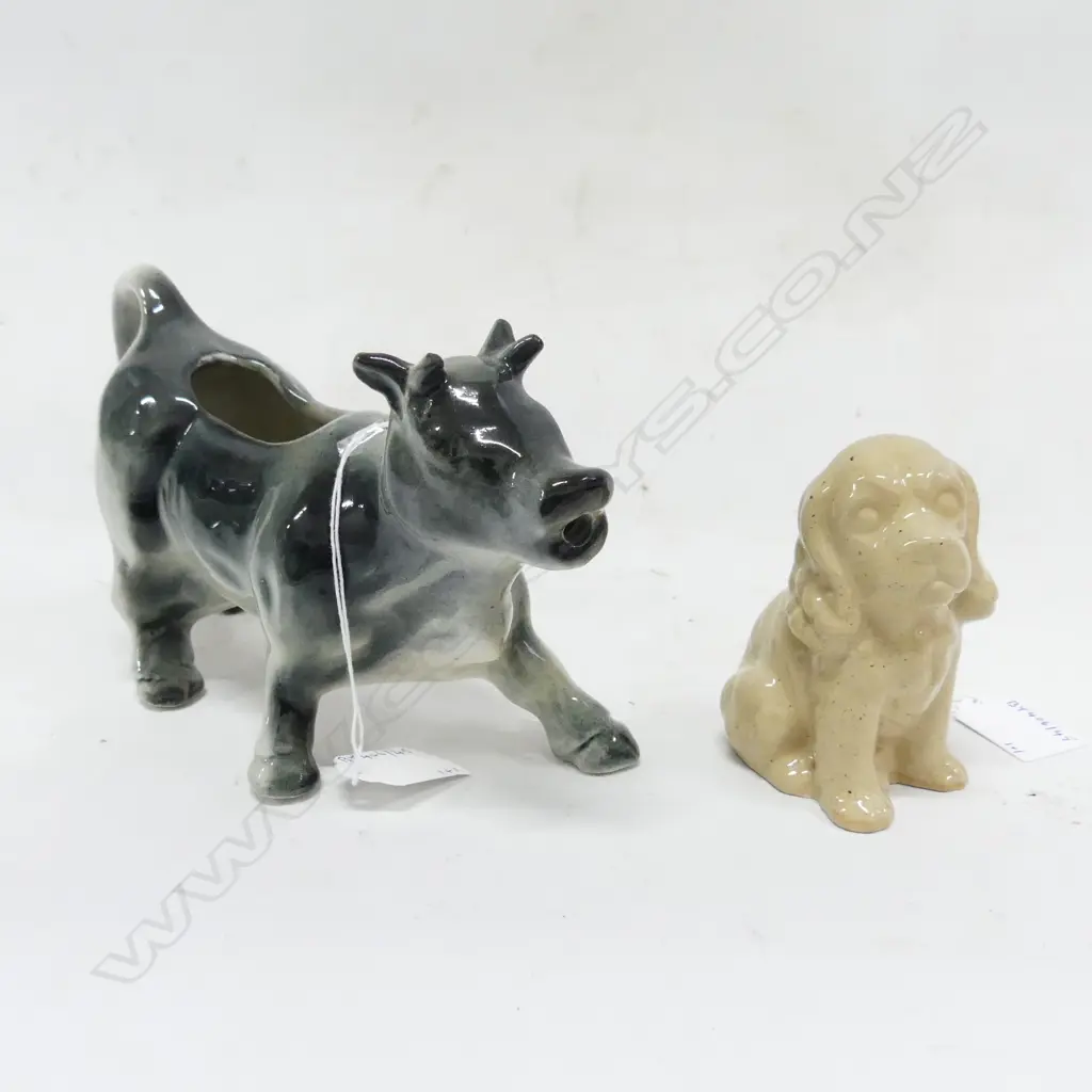 ROLAND GRUPP (Spring Creek Blenheim) NZ POTTERY DOG H90MM & COW CREAMER BY LONG LANDS FARM H120MM Image 1++
