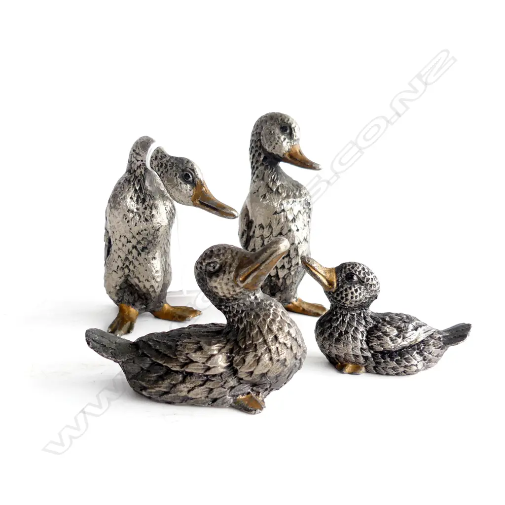 FAMILY OF 4 HEAVY CAST METAL DUCKS tallest 88mm Image 1++