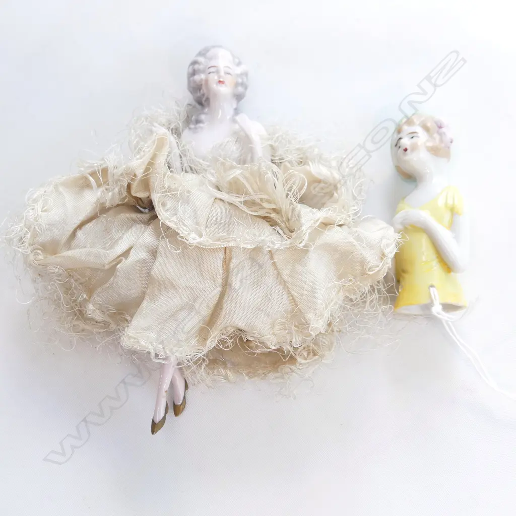 TWO ANTIQUE HALF DOLLS ONE ART DECO, AND ONE WITH LEGS “GERMANY” (ONE HAND A.F) H. 85MM Image 1++