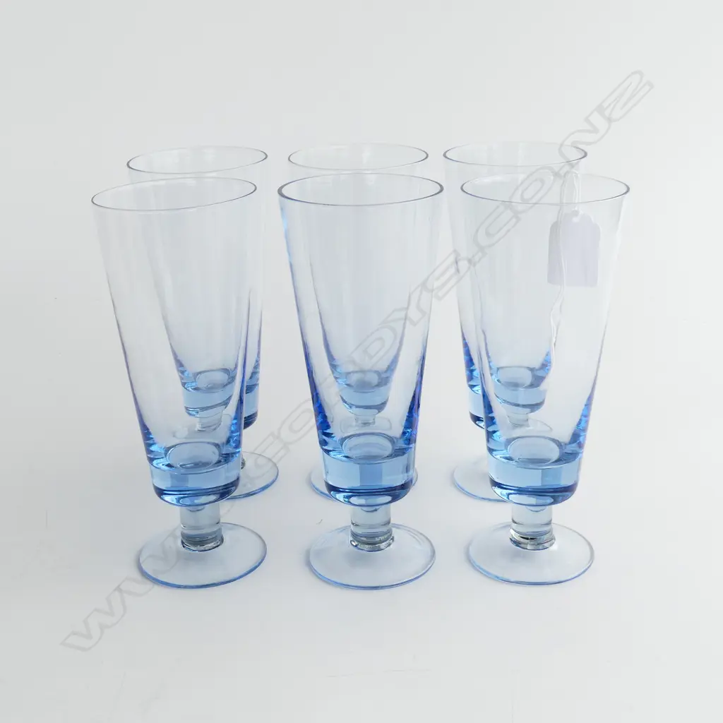 SET OF 6 VINTAGE ICE BLUE COCKTAIL GLASSES, H. 18CM Image 1++