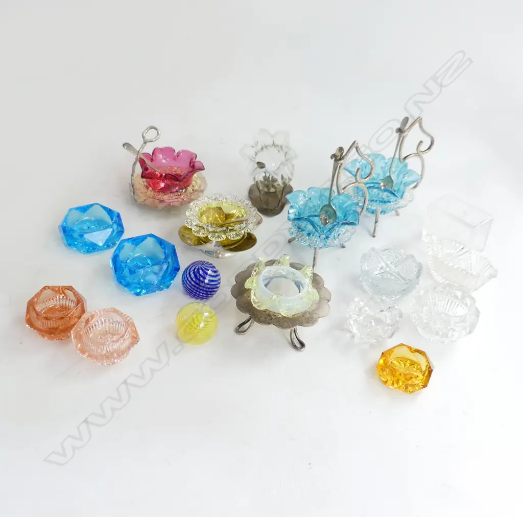 COLLECTION 18 EDWARDIAN COLOURED GLASS CONDIMENT SALTS Image 1++