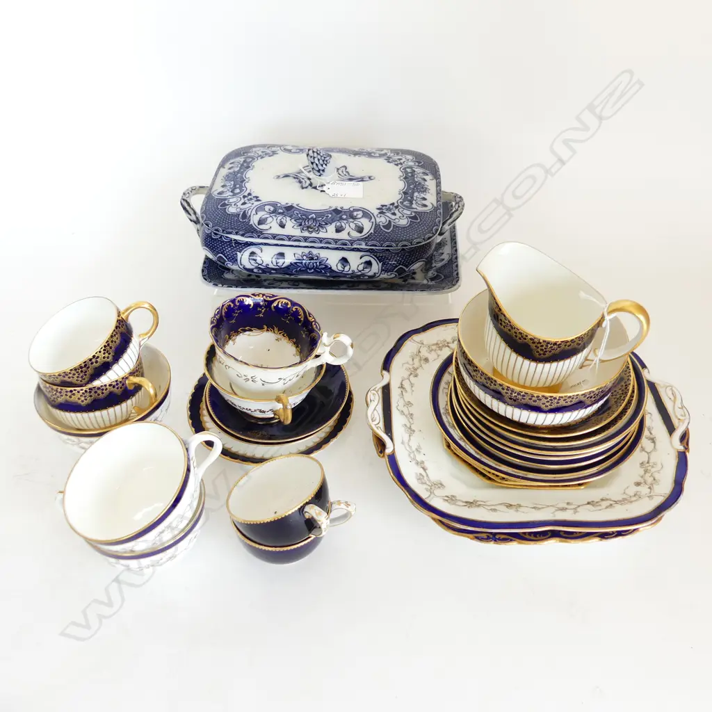 25 PCS ENG FINE CHINA VARIOUS MOTIFS IN NAVY & GOLD & VICTORIAN B&W SERVING DISH & PLATE Image 1++