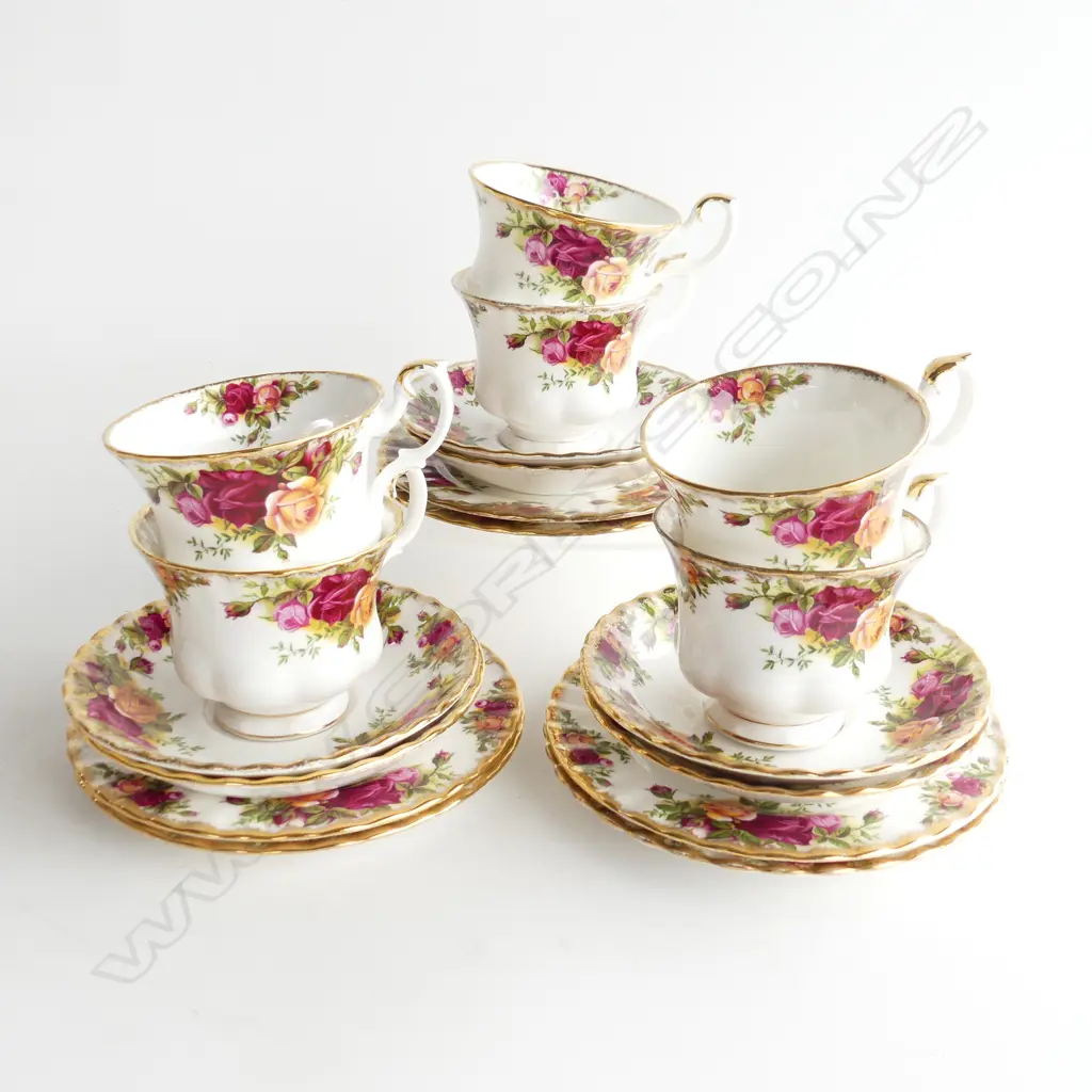 SET OF 6 ROYAL ALBERT OLD COUNTRY ROSES TRIOS, 6 CUPS, 6 SAUCERS, 6 PLATES MADE IN ENGLAND, EXCELLENT CONDITION Image 1++