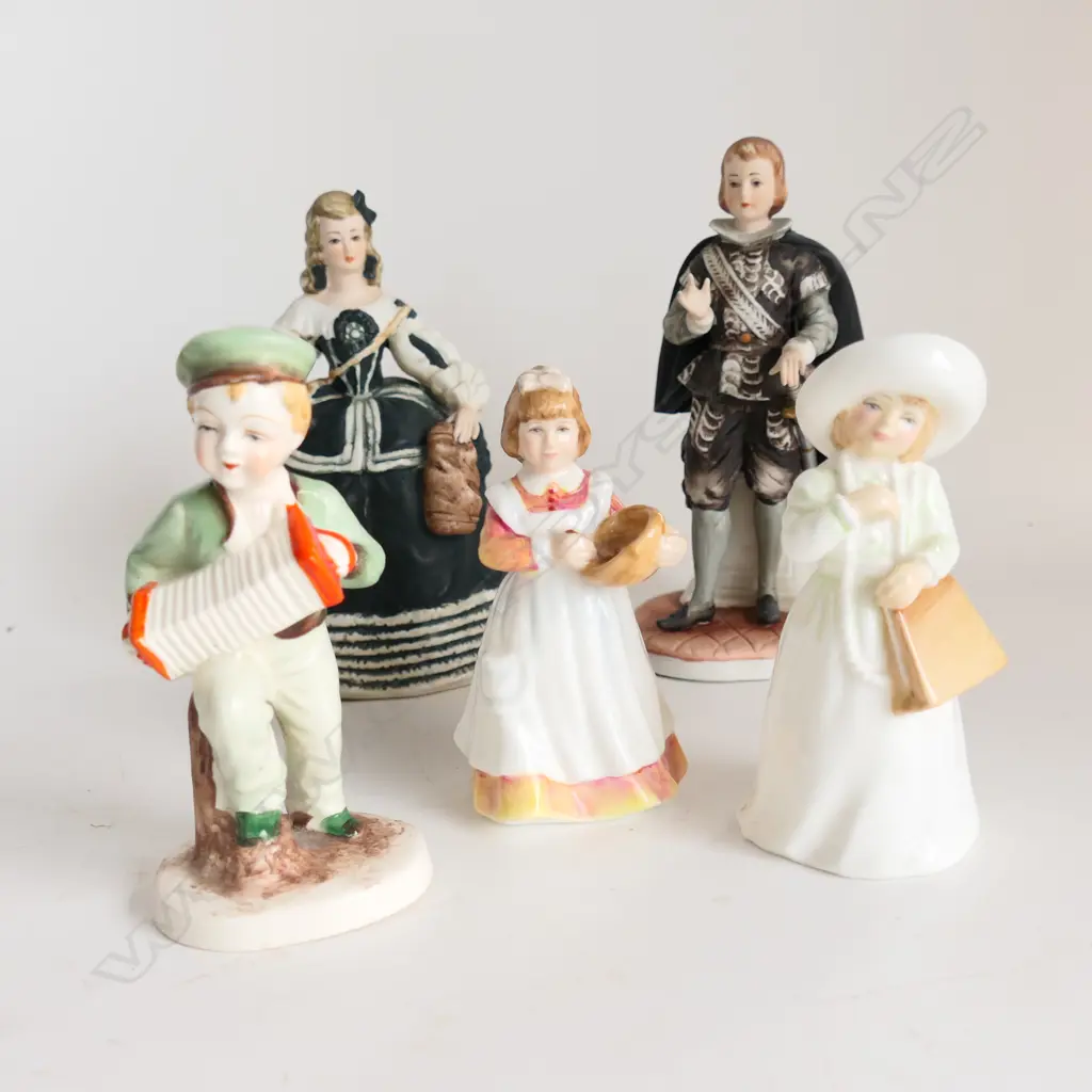 5 ASST. FIGURINES; 2 ROYAL DOULTON, ETC H.165mm Image 1++