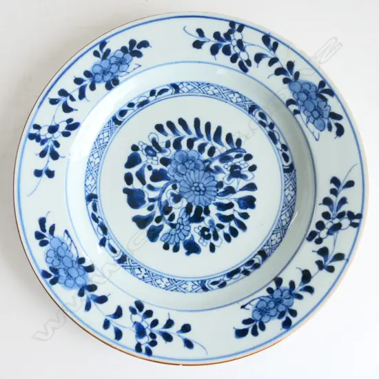 18th/19thC CHINESE BLUE AND WHITE PLATE dia.225mm