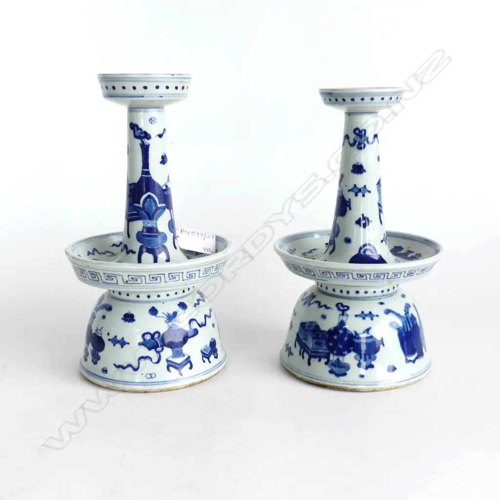 PR ANTIQUE CHINESE B/W CANDLE STANDS H.225mm Image 1++