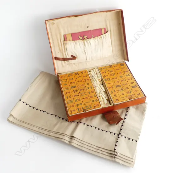 VINTAGE CASED MAH JONG SET + 8 WOODEN TILE STANDS & TABLE CLOTH