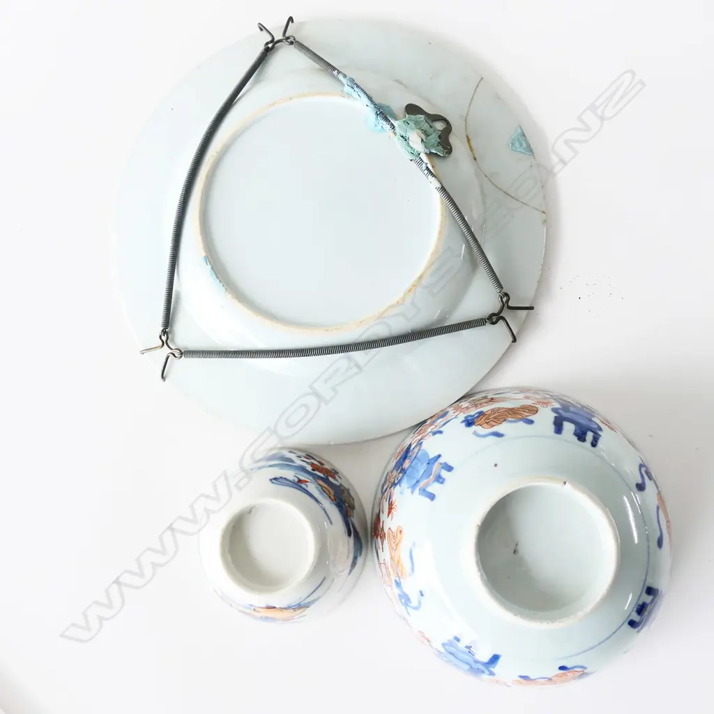 3 PIECES 18TH/19THC CHINESE IMARI, 2 BOWLS & 1 PLATE (REPAIR ), DIA. 90-230mm Image 1++