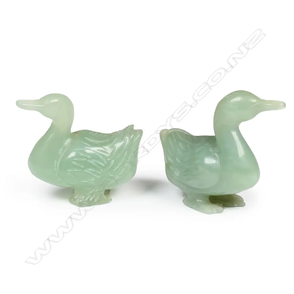 PR CHINESE JADE/AVENTURINE CARVED DUCKS 55mm, 1 w short foot Image 1++