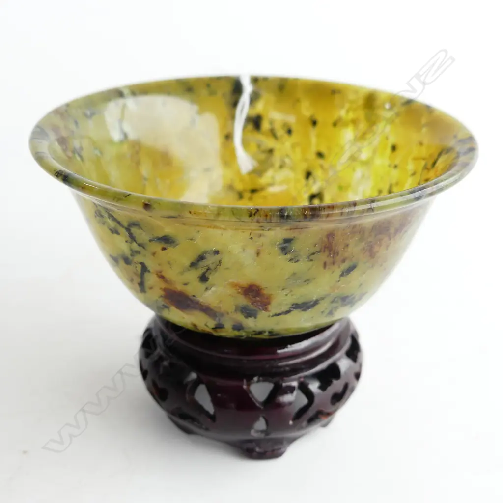 JADE? BOWL 100mm dia ON STAND  Image 1++
