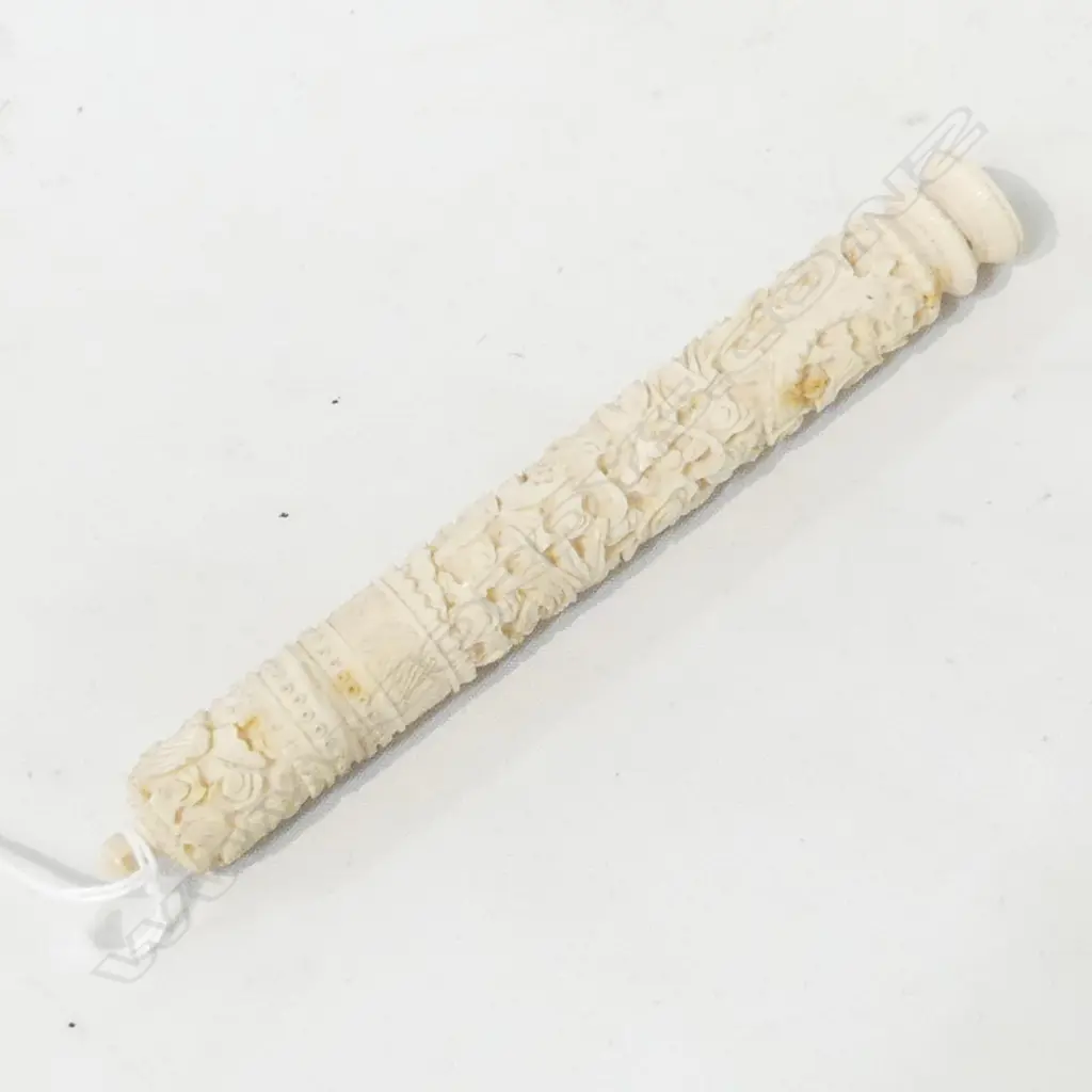 CARVED IVORY NEEDLE HOLDER WITH NEEDLES L 150 MM Image 1++