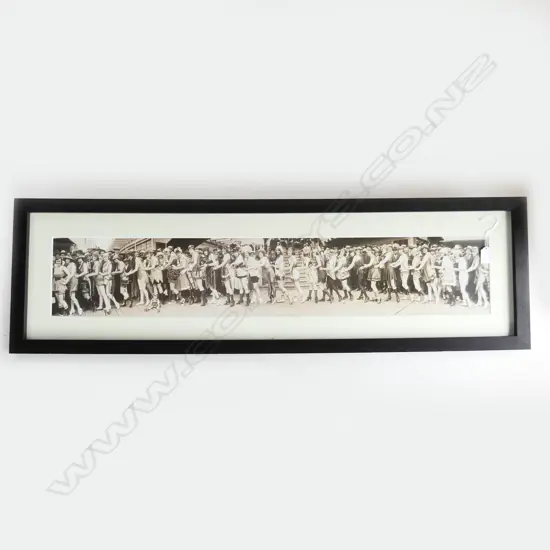 REPRINT 1920'S BATHING GIRL PARADE PANORAMIC PHOTO 'SPALDING MAID' L.1110mm