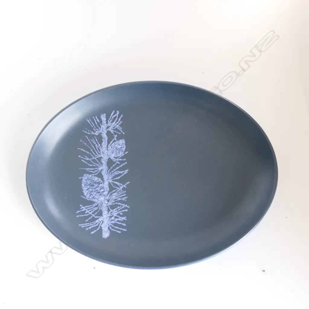 DOROTHY THORPE 'PINE' OVAL PLATTER 330mm X 250mm Image 1++