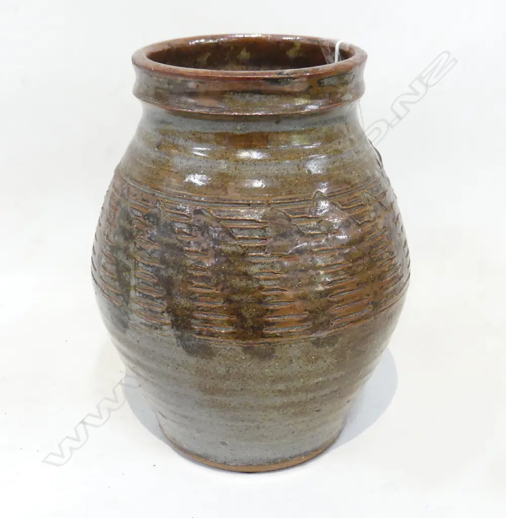 PETER STICHBURY POTTERY VASE incised decoration H.175mm Image 1++